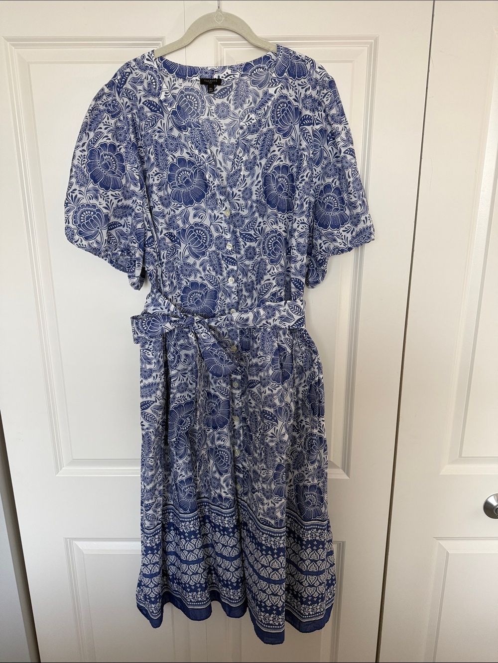 Talbots NWOT Blue and White Floral Button-Front Midi Dress with Removable Sash
